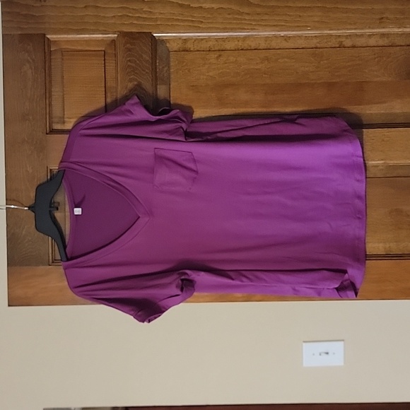 Boutique tee - Picture 1 of 6